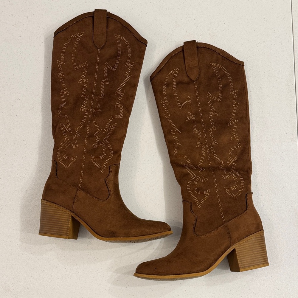 DL 1990 Faux Suede Brown Cowboy Boots